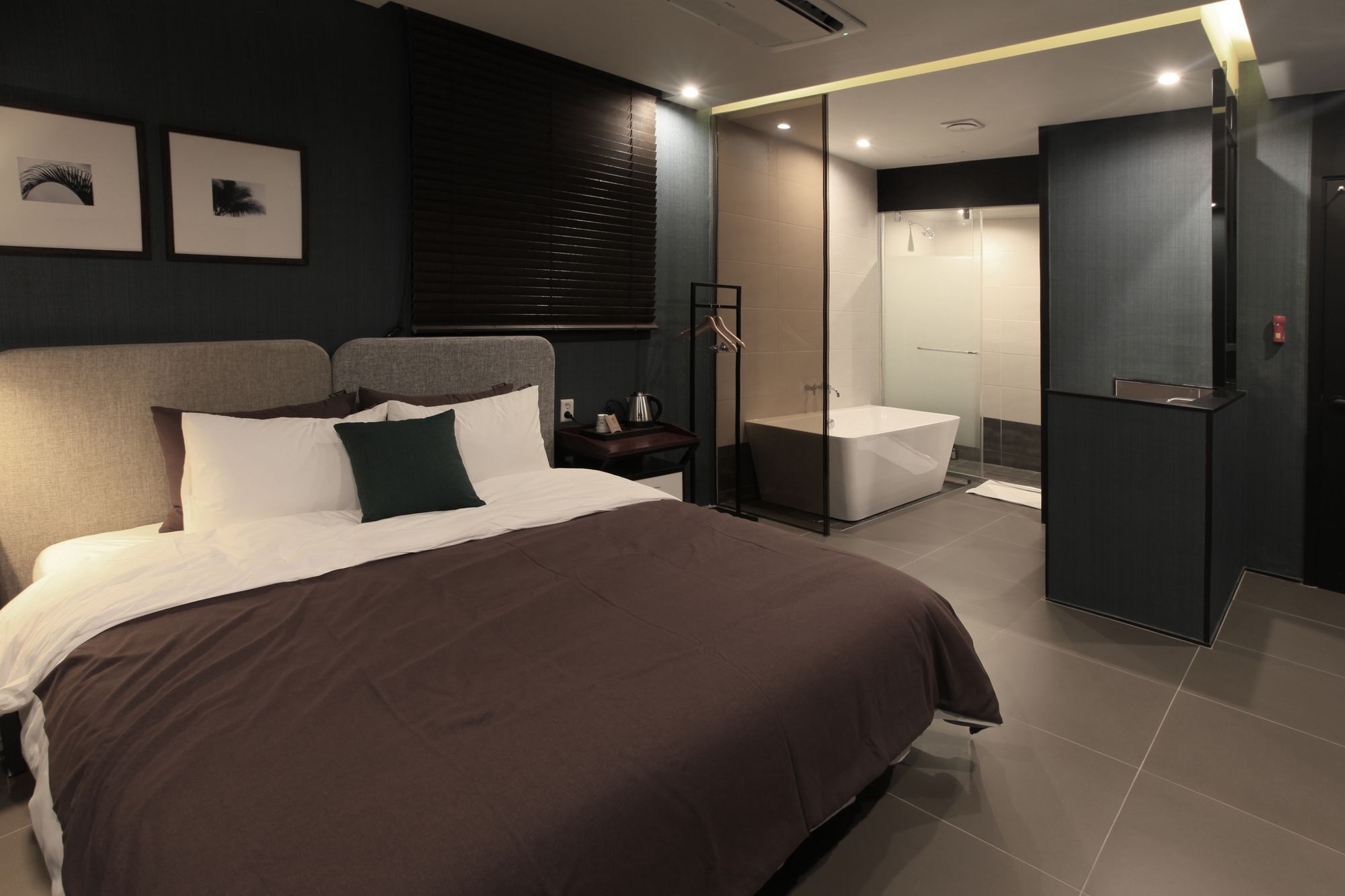Brown Dot Hotel Yangjeong Busan Exterior photo